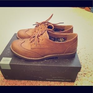 Coolway Lace Oxford